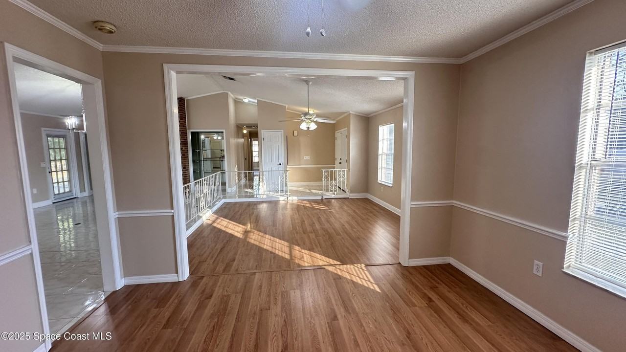 301 Nesbitt St Ne - Photo 4 of 50