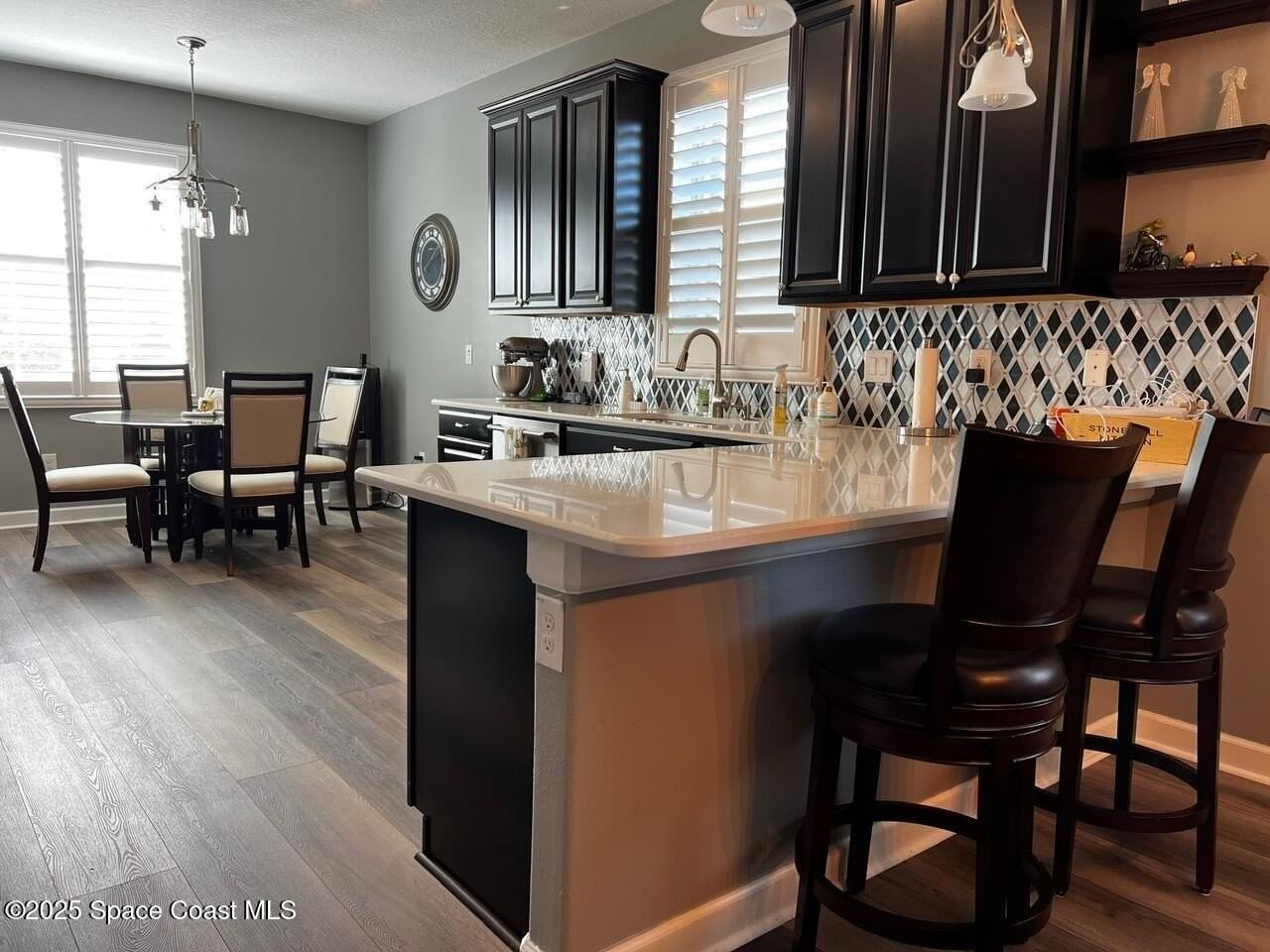 6148 Van Ness Dr - Photo 4 of 29