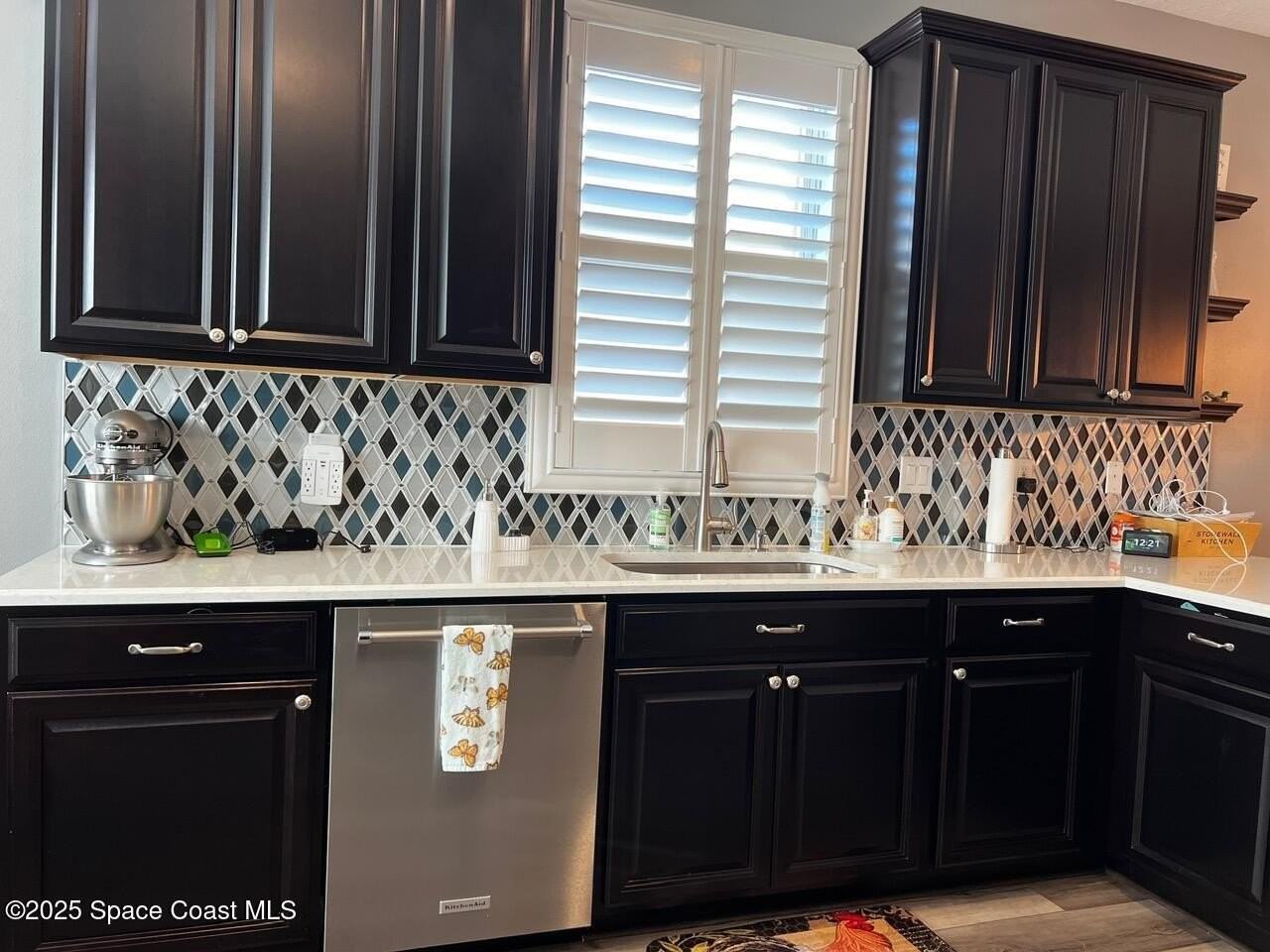 6148 Van Ness Dr - Photo 7 of 29