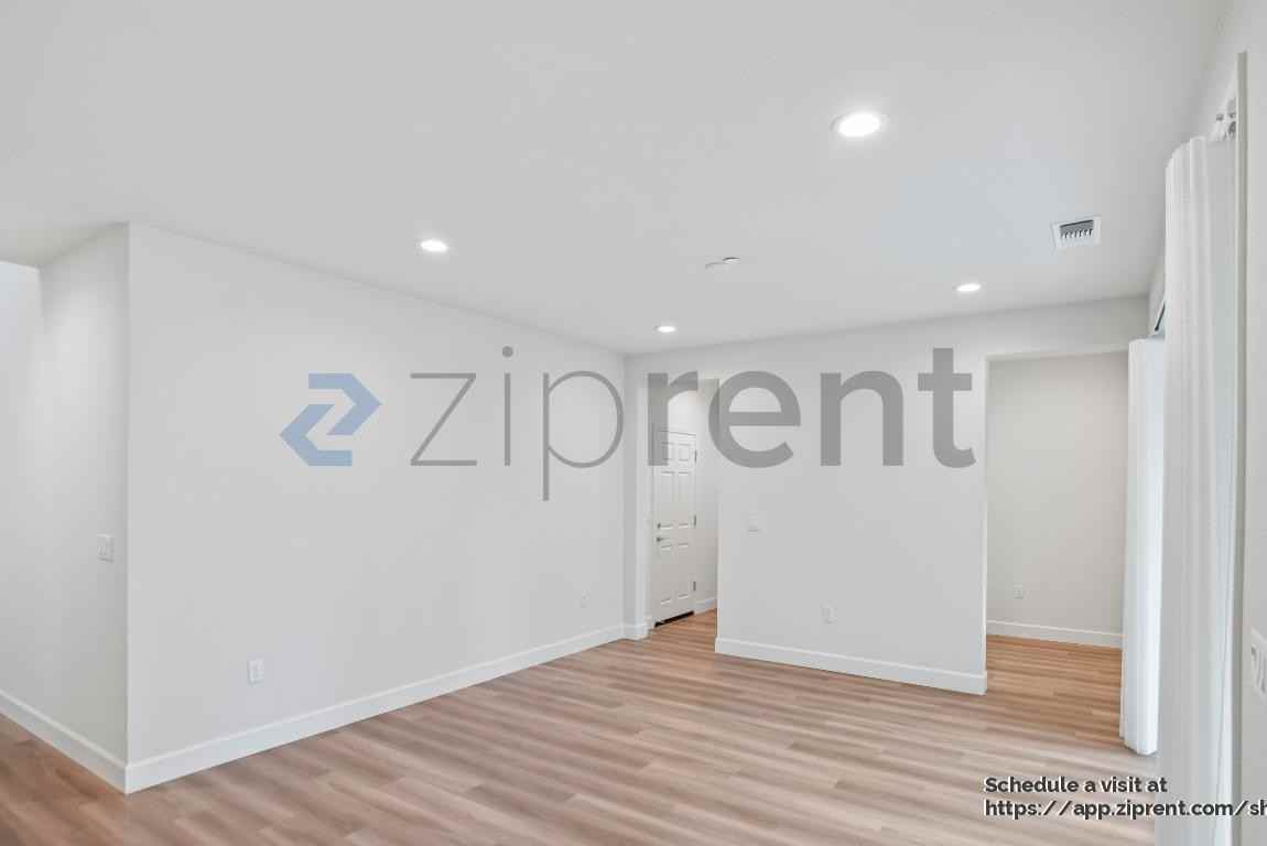 4203 Randa Way - Photo 7 of 39