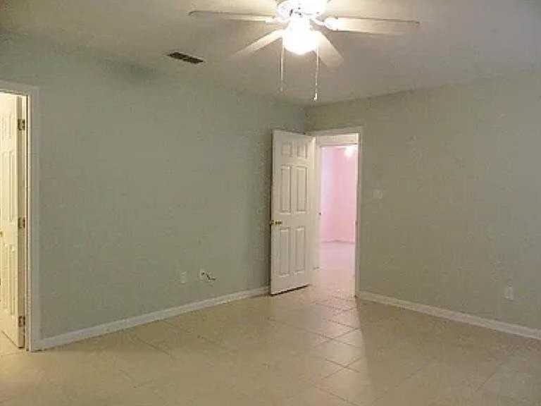 7323 Hollis St - Photo 5 of 16