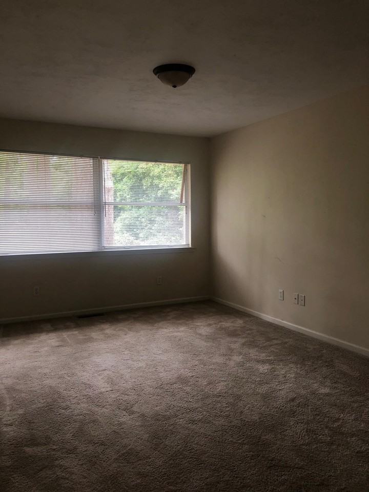 1510 Raa Ave - Photo 4 of 18