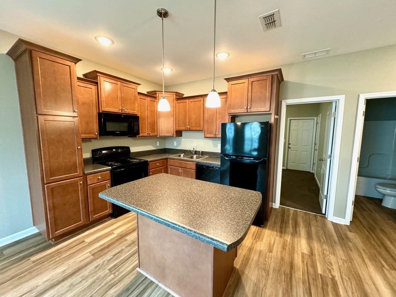 2225 Cedarbrook Ct - Photo 4 of 12