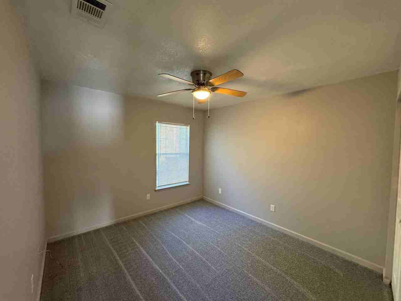 215 Dixie Dr Apt D #D - Photo 5 of 12