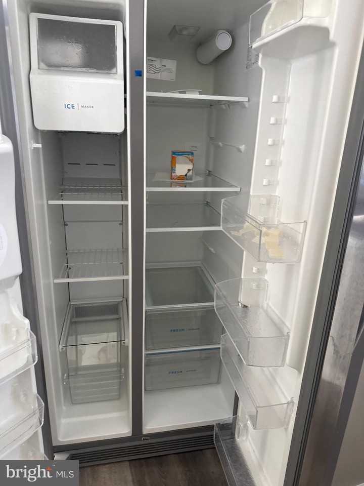 913 Spa Rd - Photo 3 of 9