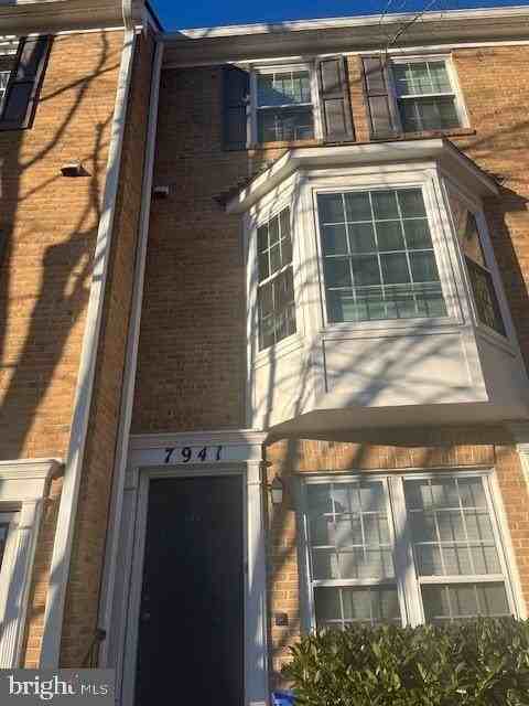 7941 Foxcrest Ct Unit 7941 #7941 - Photo 2 of 17