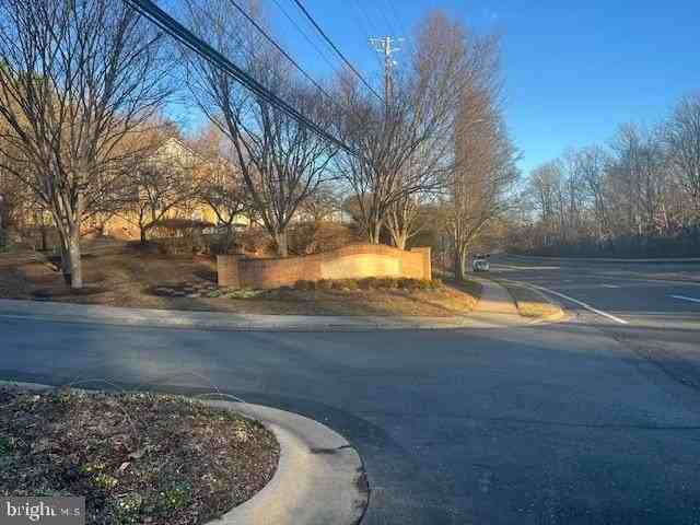 7941 Foxcrest Ct Unit 7941 #7941 - Photo 5 of 17