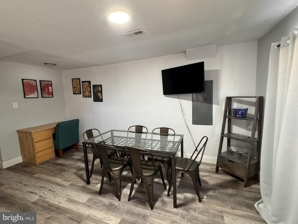 510 67th Pl - Photo 6 of 15