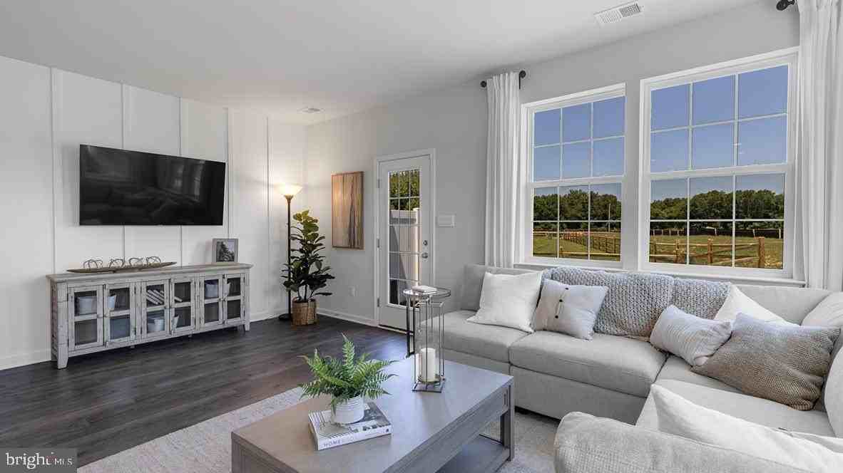 105 Mazzeo Dr - Photo 3 of 28