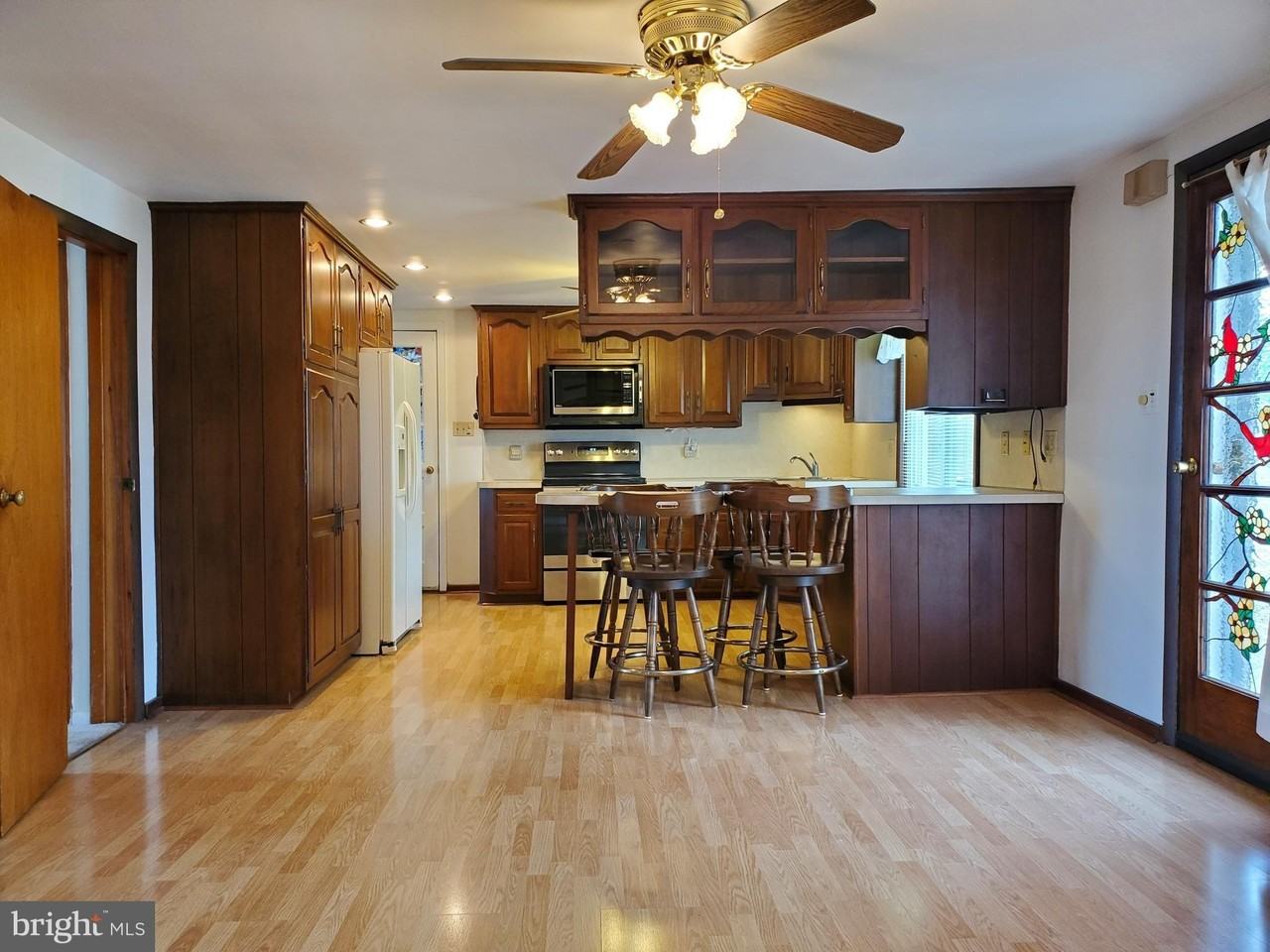 119 Mount Airy Rd - Photo 2 of 8