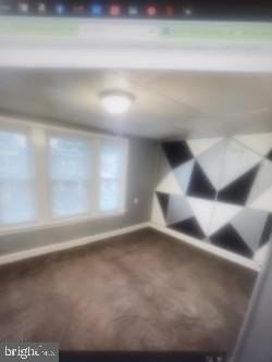 1124 Thomas St - Photo 5 of 7