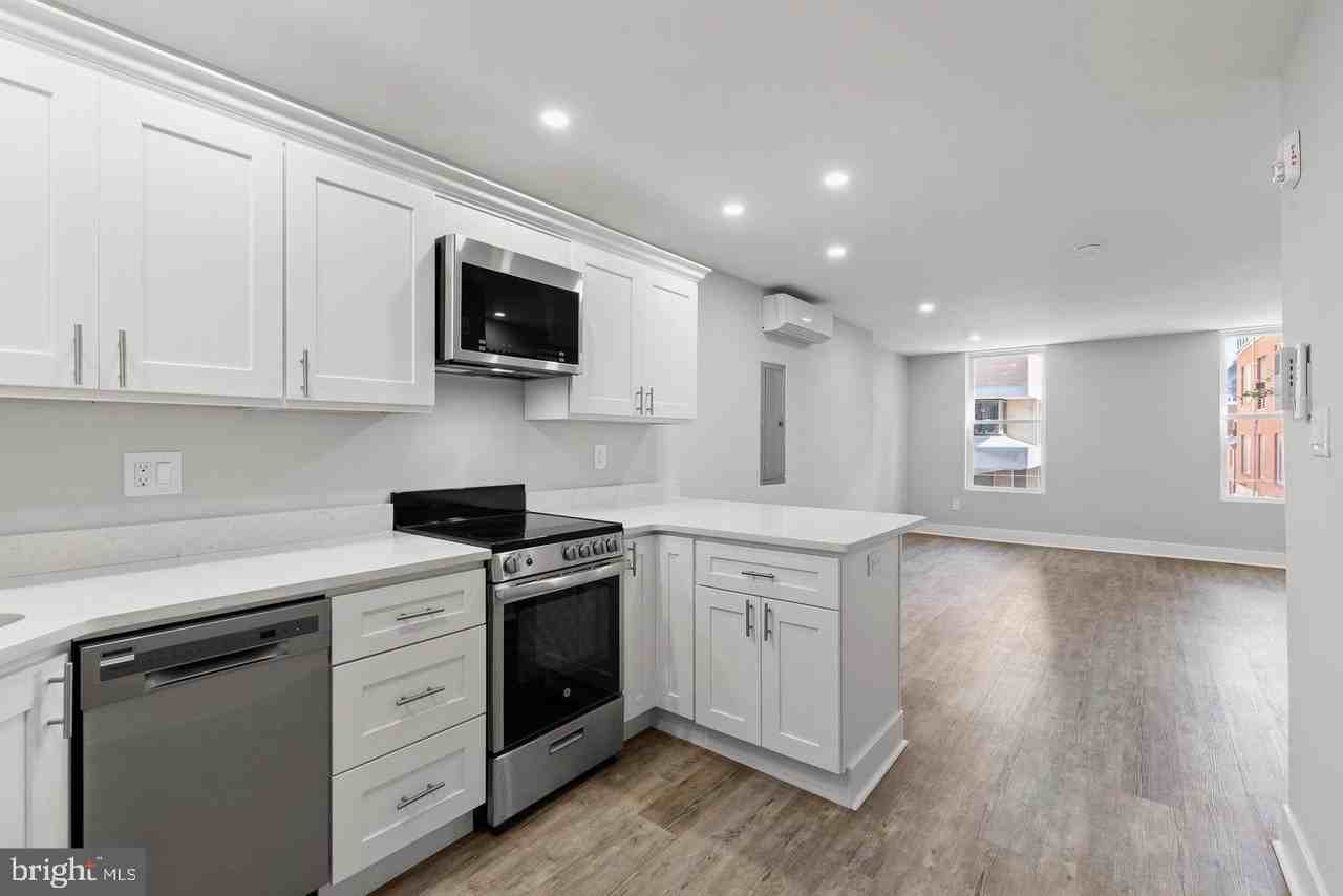 256 S 11th St Unit 2 #2 - Photo 6 of 13