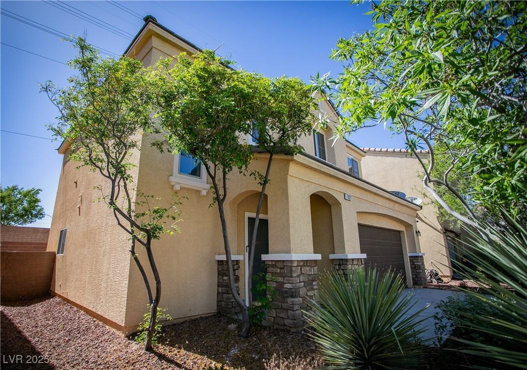 7927 Bartlett Peak St - Photo 2 of 42