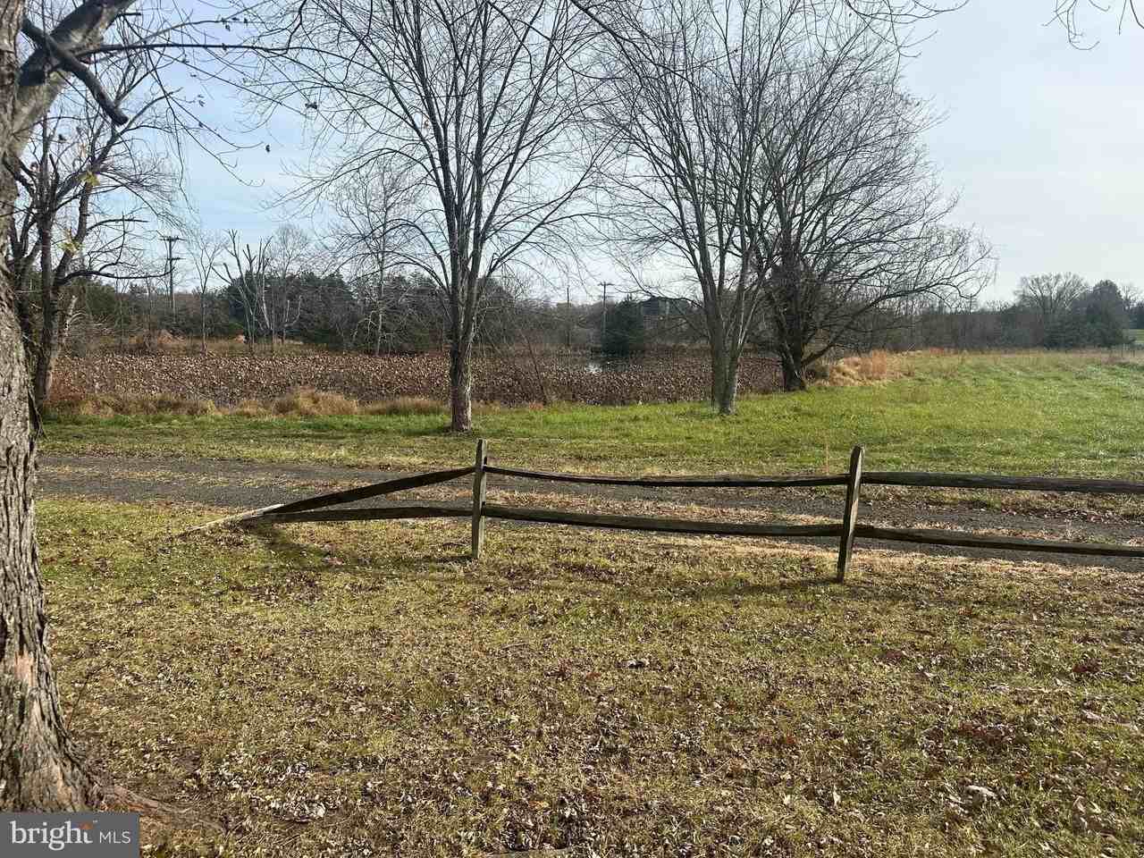 6234 Pilgrims Rest Rd - Photo 4 of 22