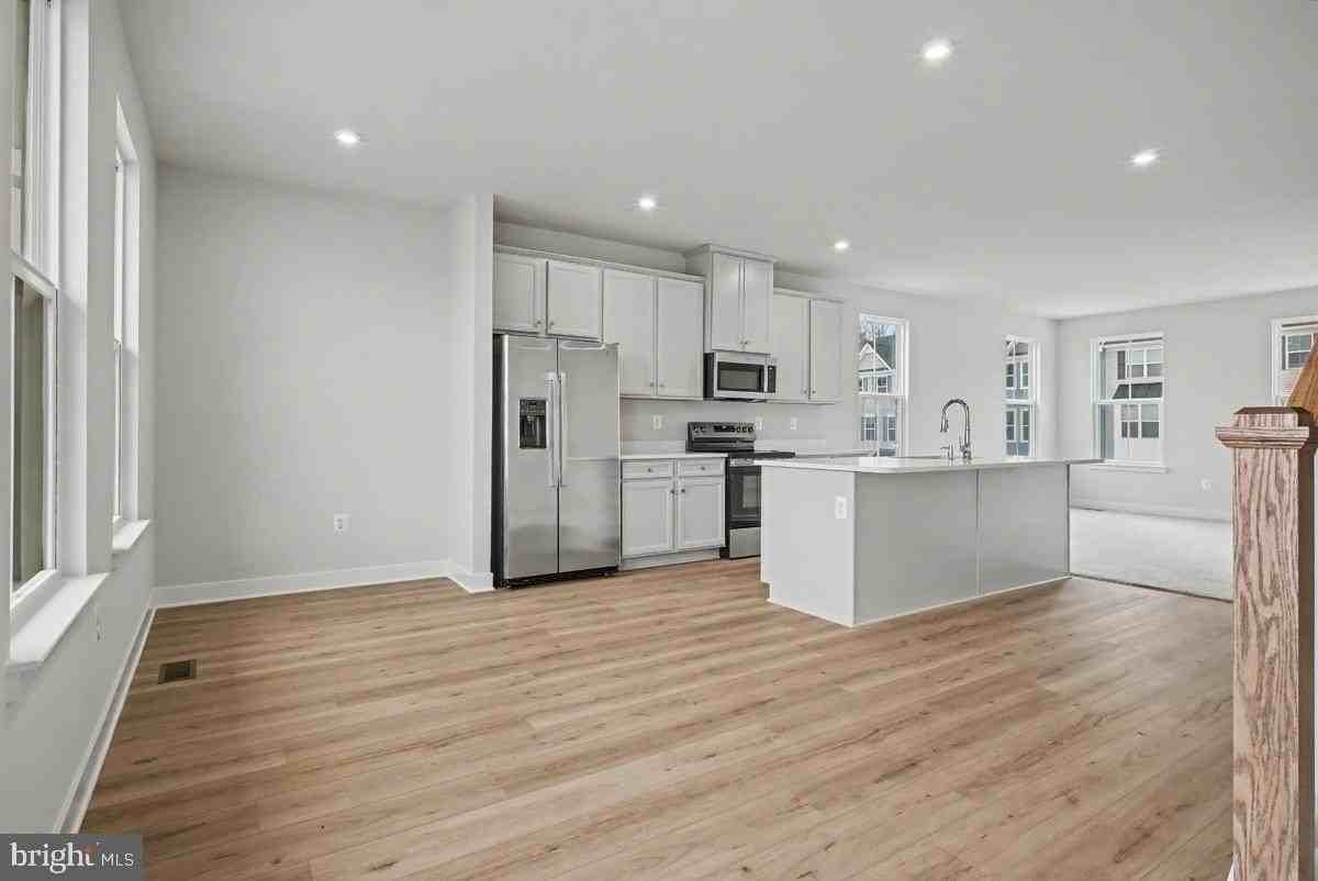 6939 Braxton Springs Way - Photo 5 of 36