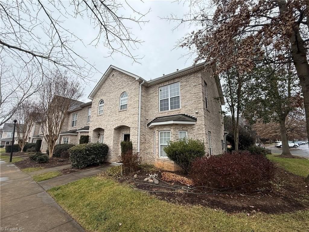 374 Summergate Dr - Photo 3 of 19