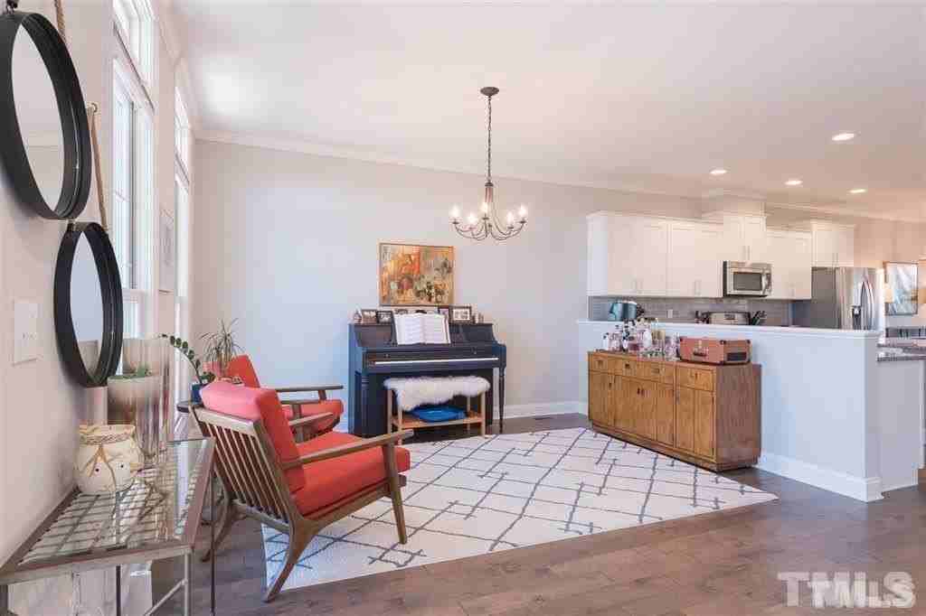 1056 Residents Club Dr - Photo 4 of 24