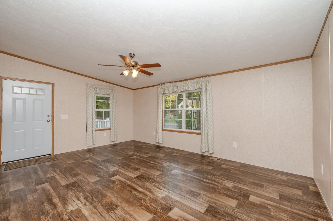 53 Sargents Ln - Photo 5 of 41