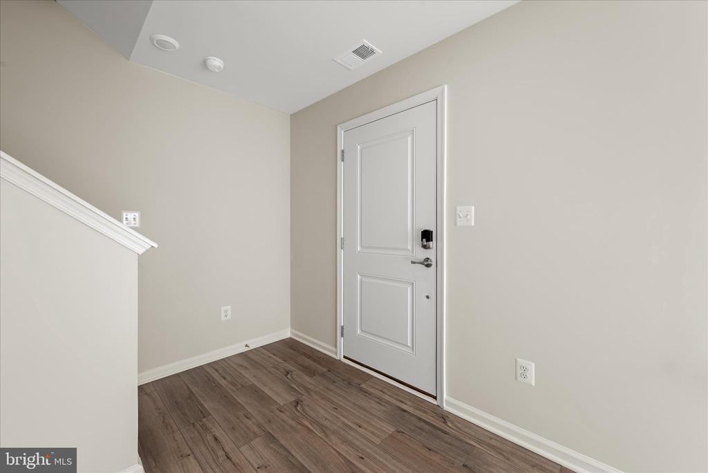 409 18th Ave - Photo 5 of 36