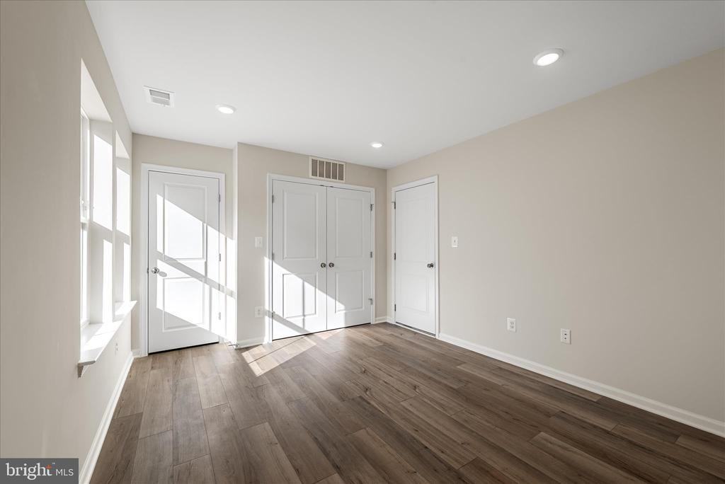 409 18th Ave - Photo 6 of 36