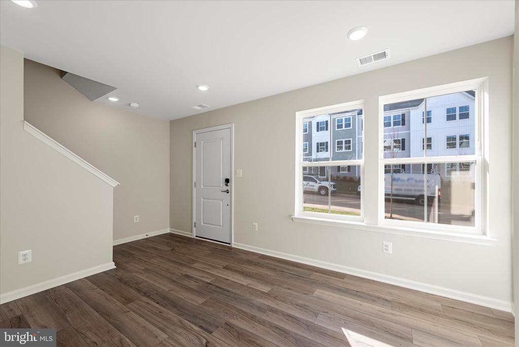 409 18th Ave - Photo 7 of 36