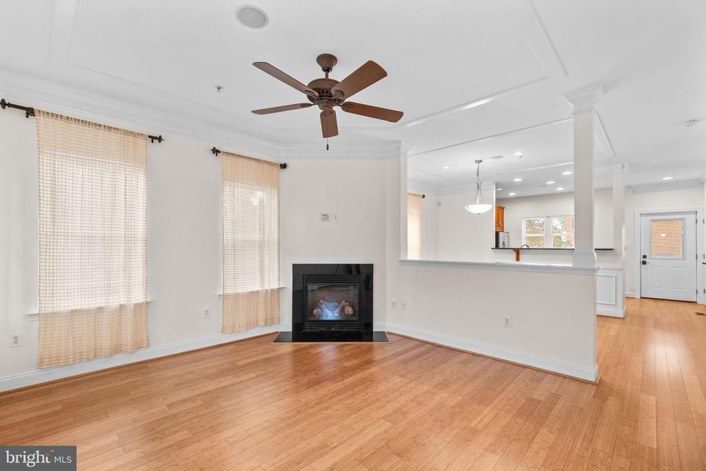 620 N Bentz St - Photo 4 of 30