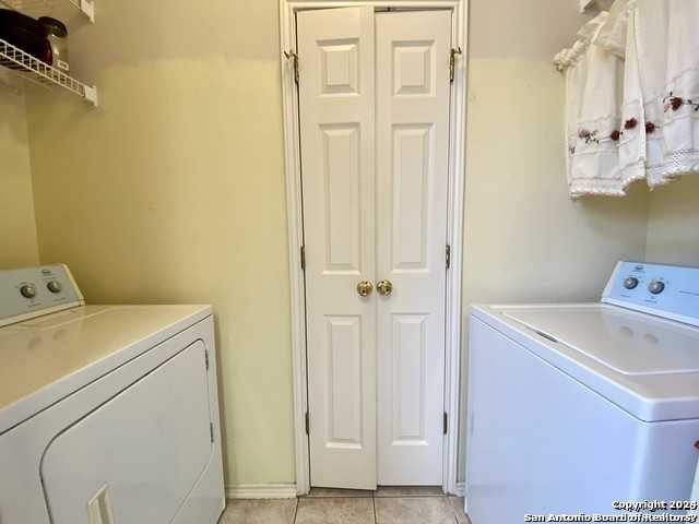 7707 Crown Gate Dr - Photo 7 of 15