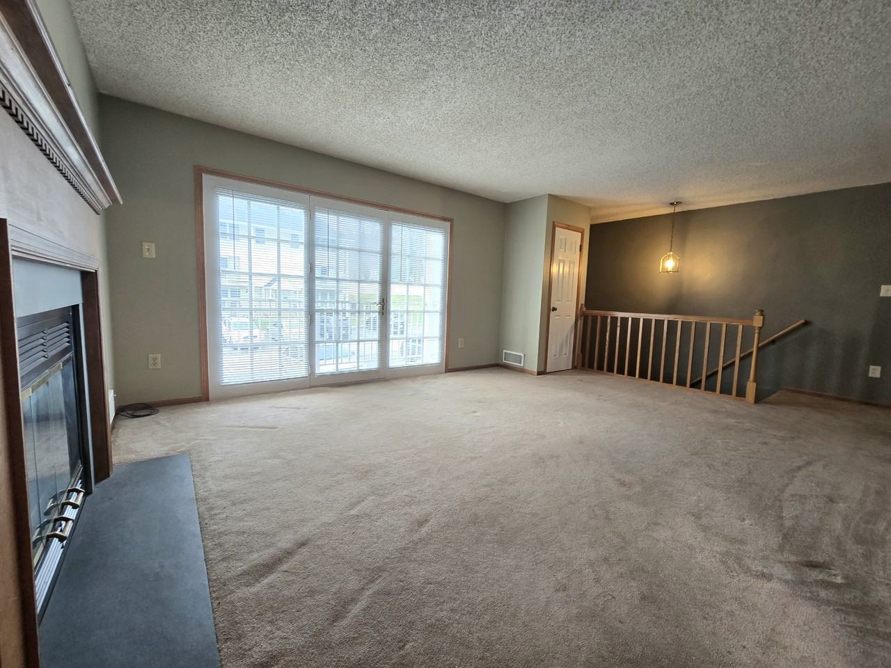 26 Amherst Ct - Photo 2 of 16