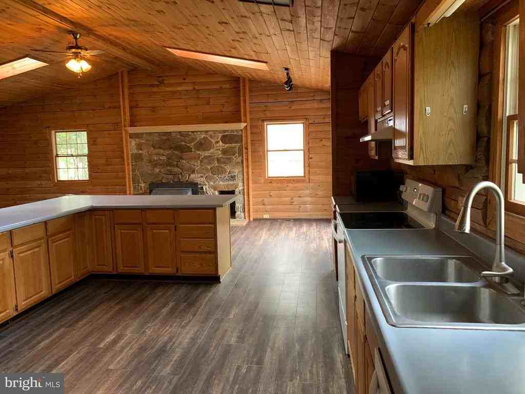 7 Glade Dr - Photo 2 of 18