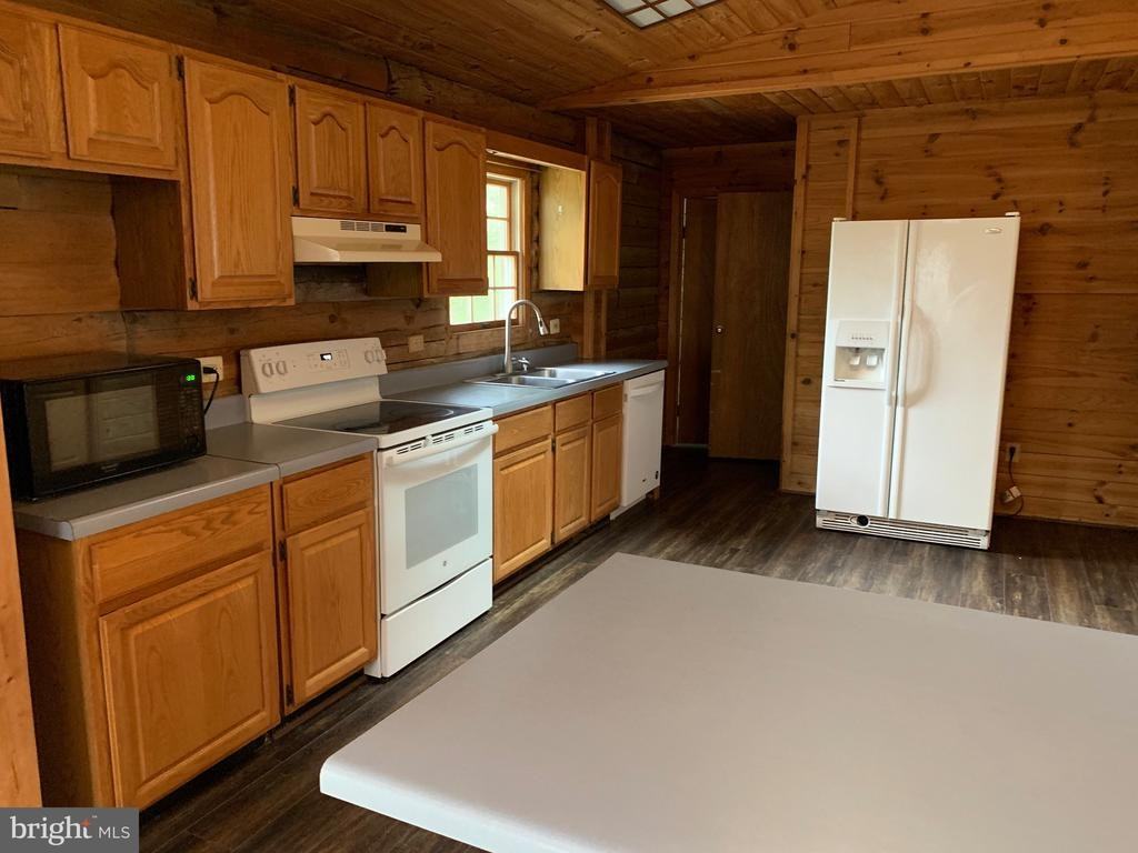 7 Glade Dr - Photo 5 of 18