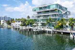 8425 Crespi Blvd #404 - Photo 1 of 1