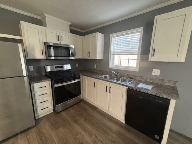 79 3rd St #79 - Photo 3 of 27