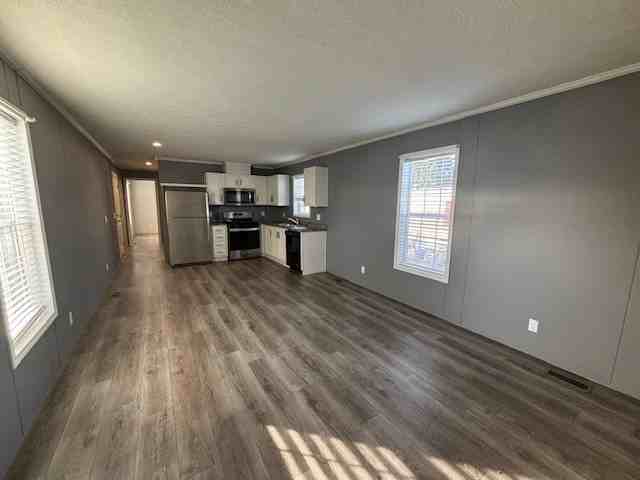 79 3rd St #79 - Photo 4 of 27