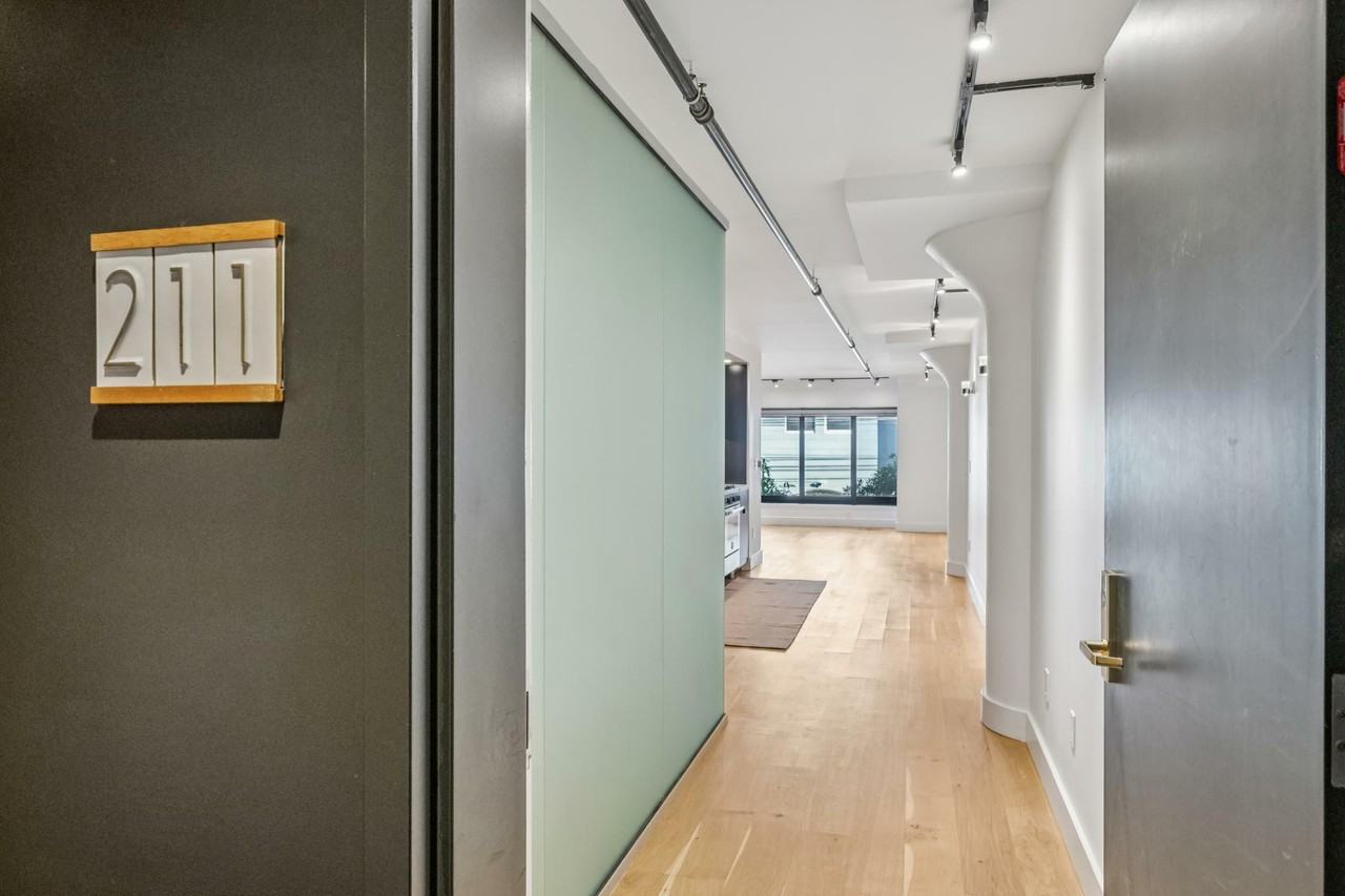 1875 Mission St #211 - Photo 4 of 20