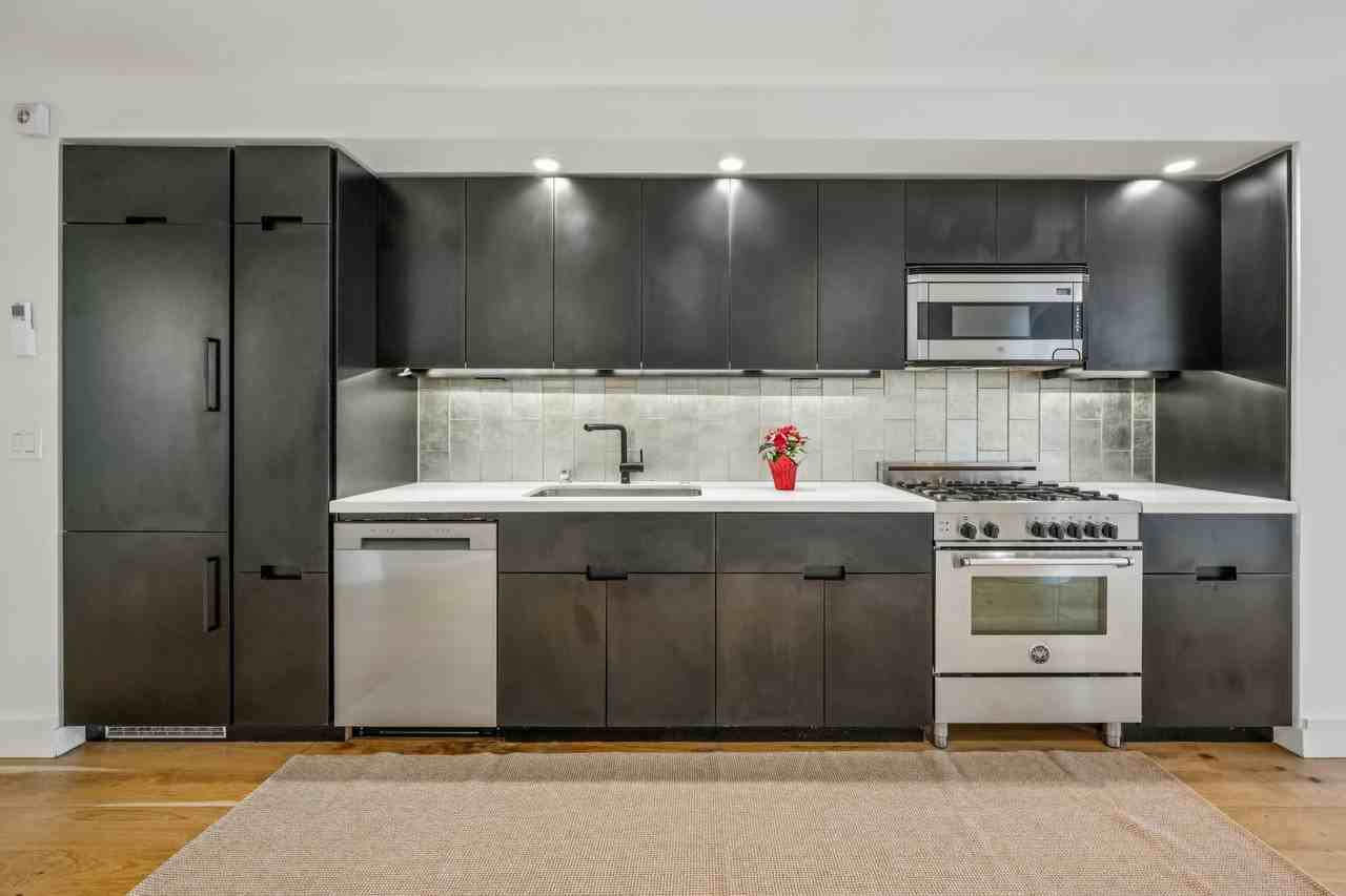 1875 Mission St #211 - Photo 6 of 20