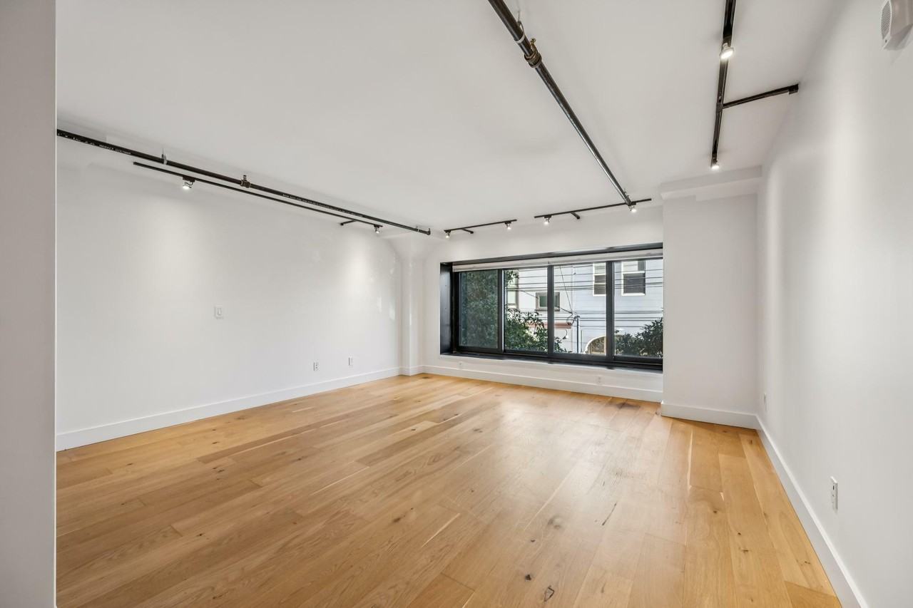 1875 Mission St #211 - Photo 7 of 20