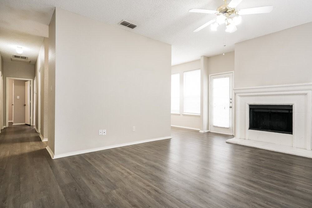 6821 Prairie Hill Rd N - Photo 5 of 16