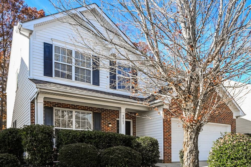 9843 Jeanette Cir - Photo 4 of 17