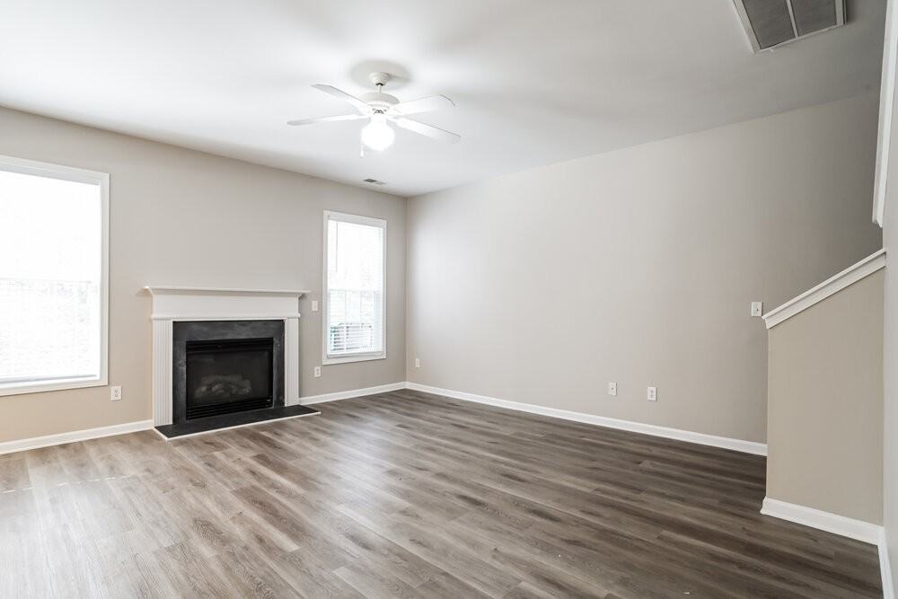 9843 Jeanette Cir - Photo 5 of 17