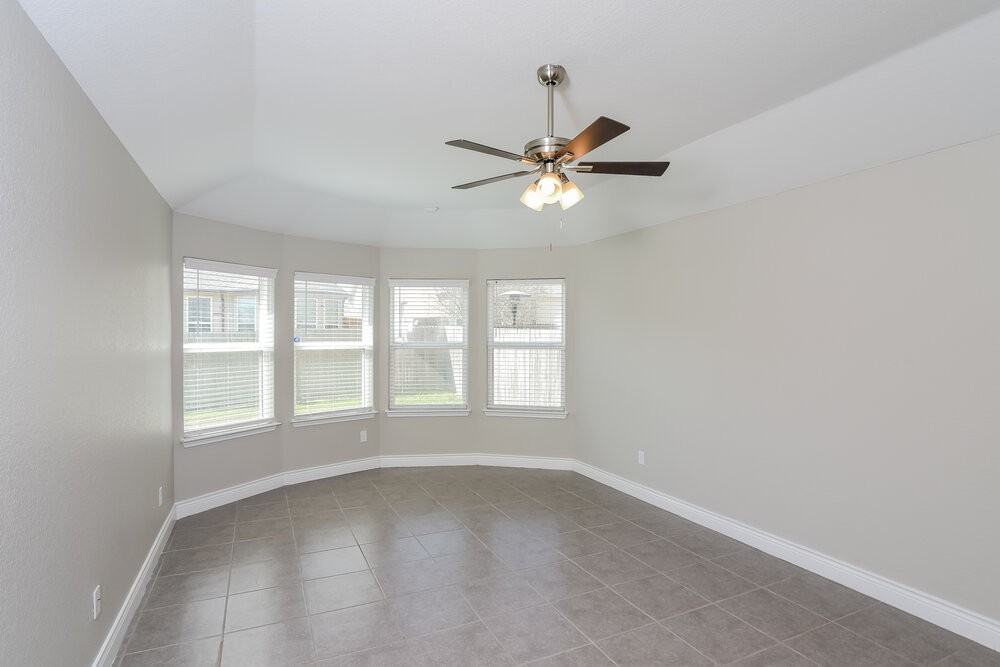 13918 Persimmon Cv - Photo 7 of 16