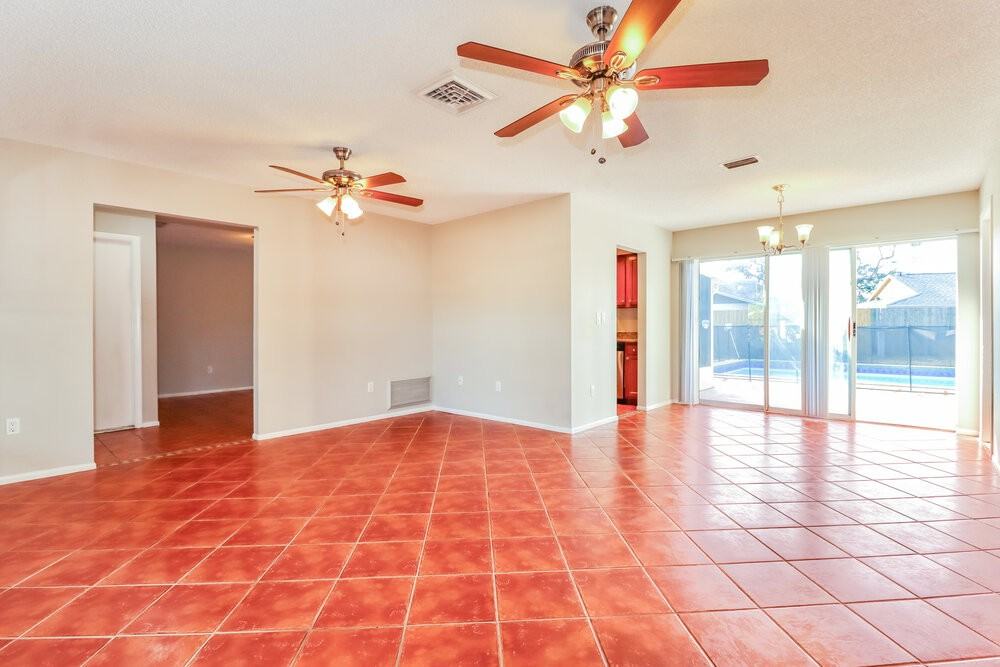 2335 Timbercrest Cir W - Photo 5 of 16