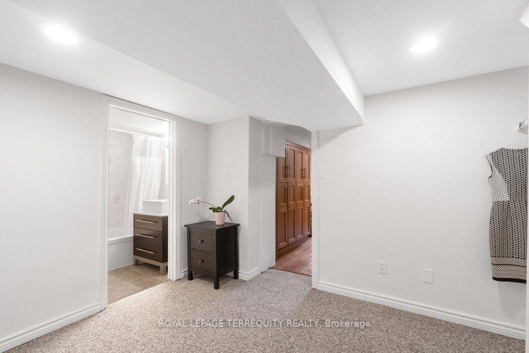 850 Steeles Avenue West - Photo 4 of 15