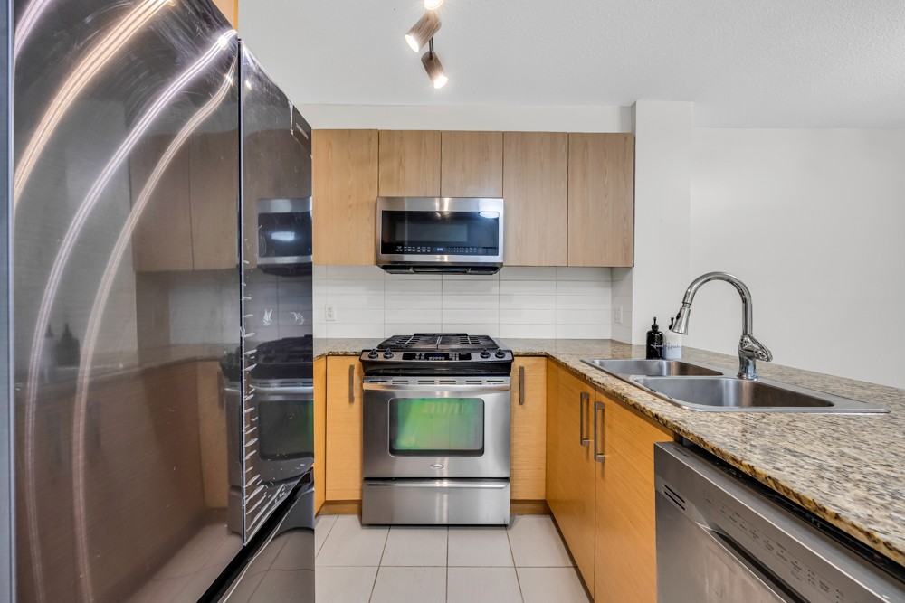 5589 Irmin Street #101 - Photo 6 of 21