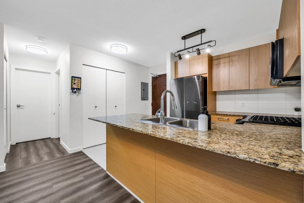 5589 Irmin Street #101 - Photo 5 of 21