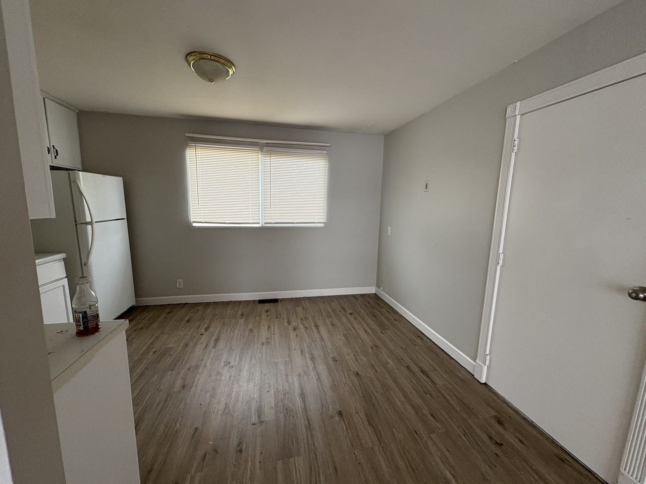 6411 North Randwick Road - Photo 3 of 13