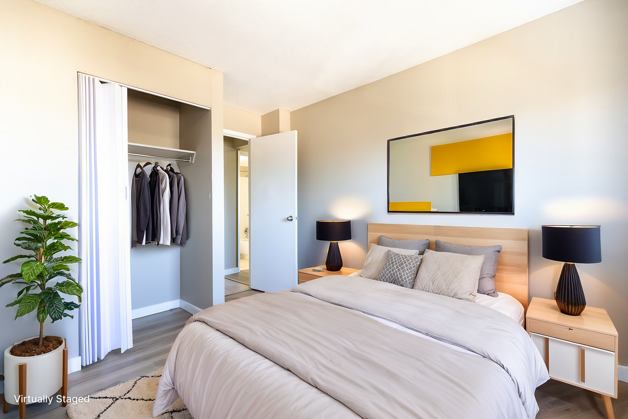 2501 Apartments - Photo 2 of 15