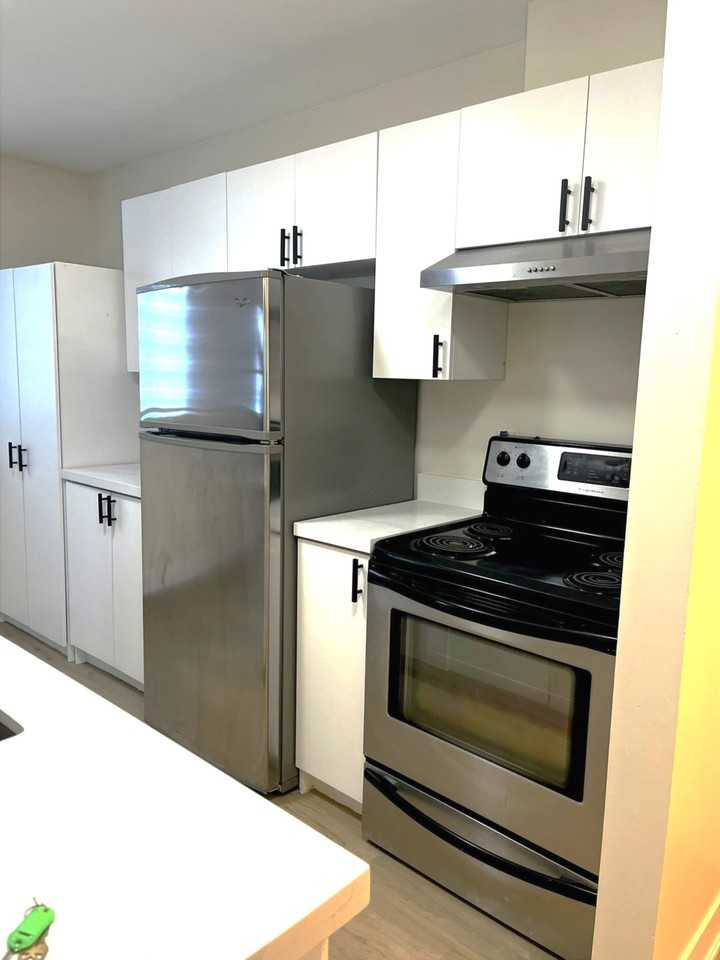 16 Wellington St W - Photo 4 of 11