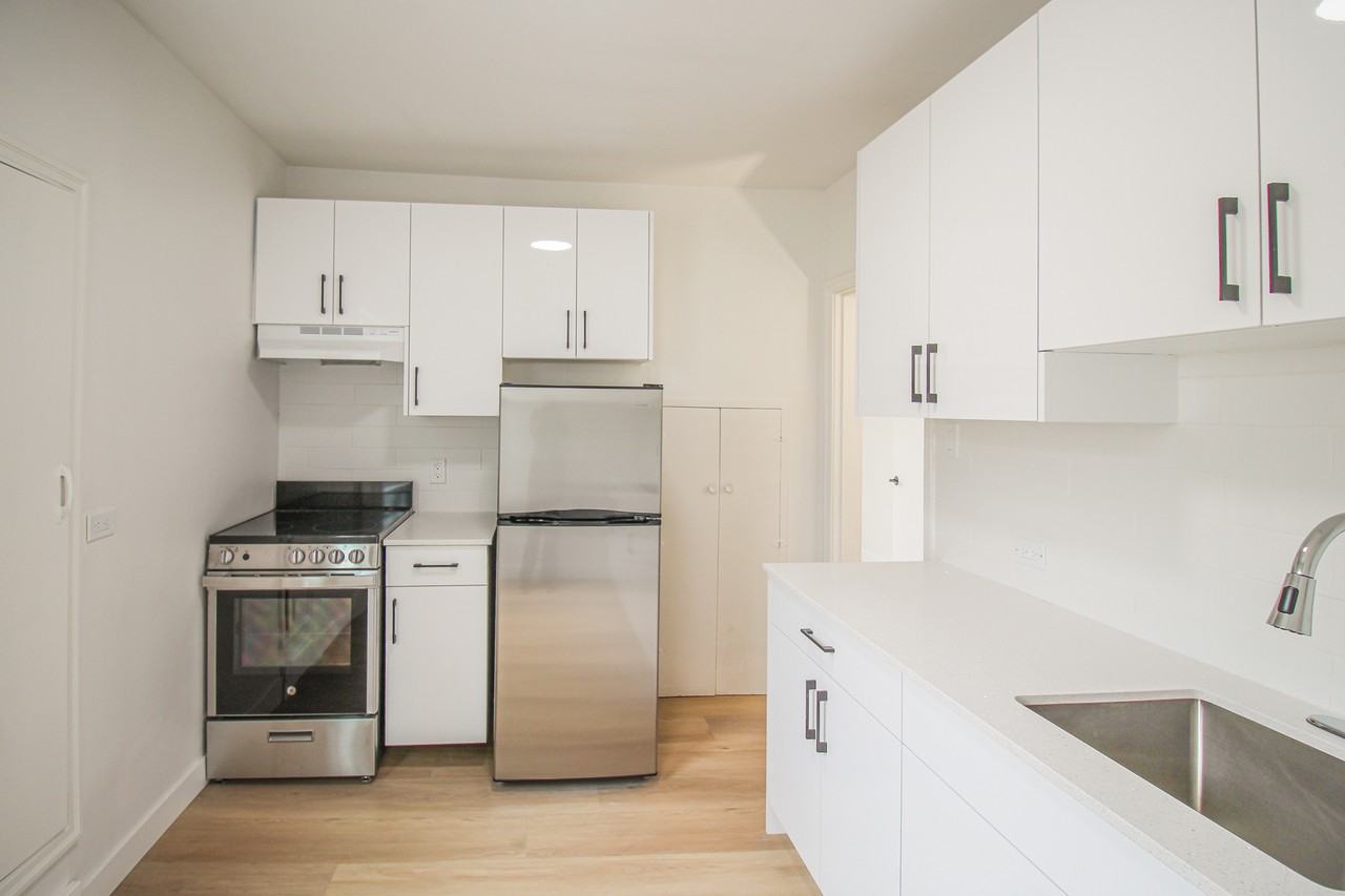 Sterling - Photo 2 of 21