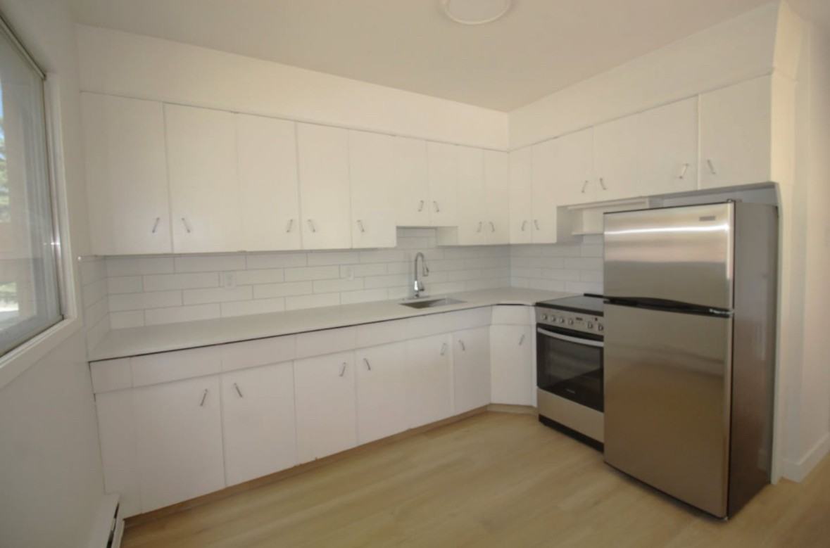 SandStone 124th - 12403 117th - Photo 7 of 28