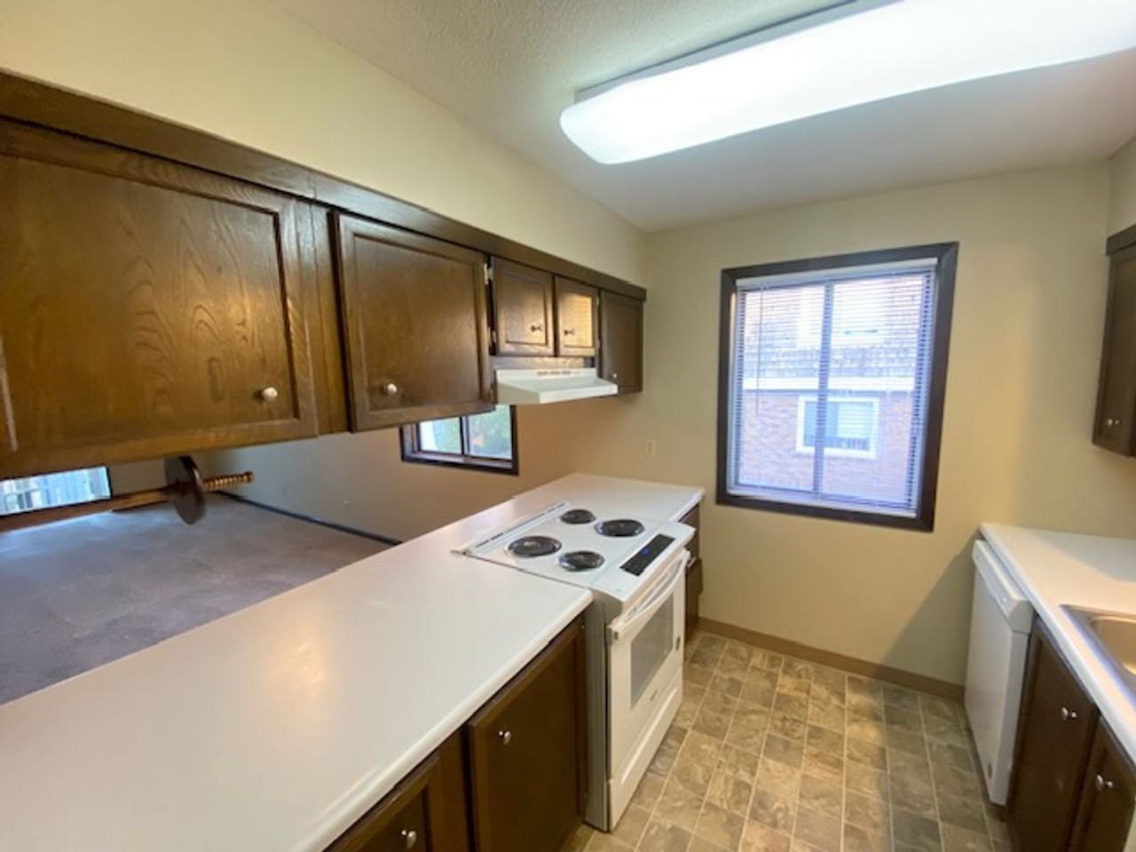 Superior Place Apartments - Photo 6 of 35